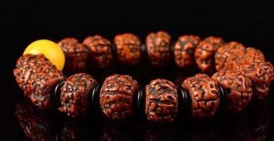 金刚菩提黑了还能盘吗,金刚菩提刚玩黑了补救方法