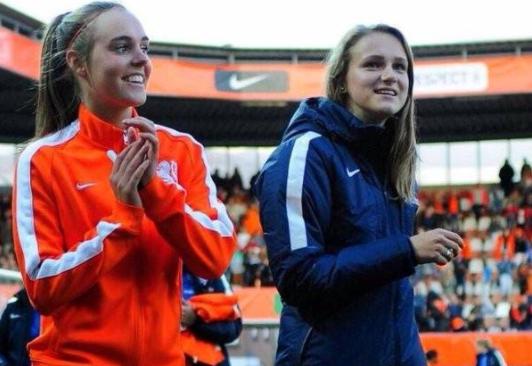 今夜，有一大波儿美女来袭法国里昂