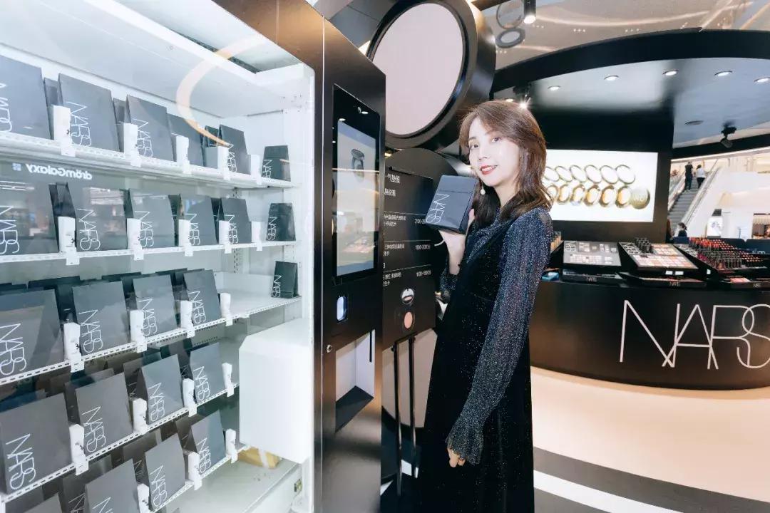 nars彩妆视频,号称彩妆界老司机的nars