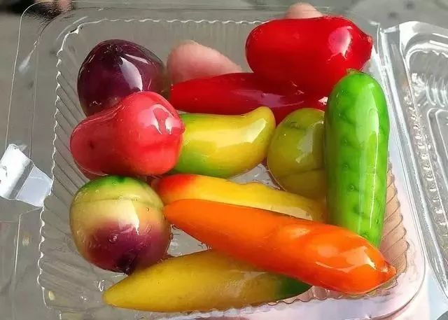 在泰国旅游让我见到很多新鲜事物,在泰国能学习到很多知识的地方