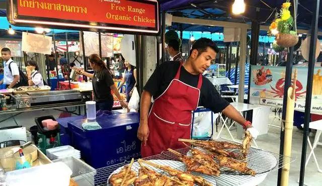 曼谷唐人街繁华,曼谷唐人街在辉煌区吗