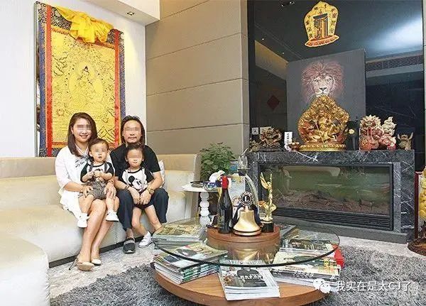 就这种老掉牙的套路，骗了他们四个亿？