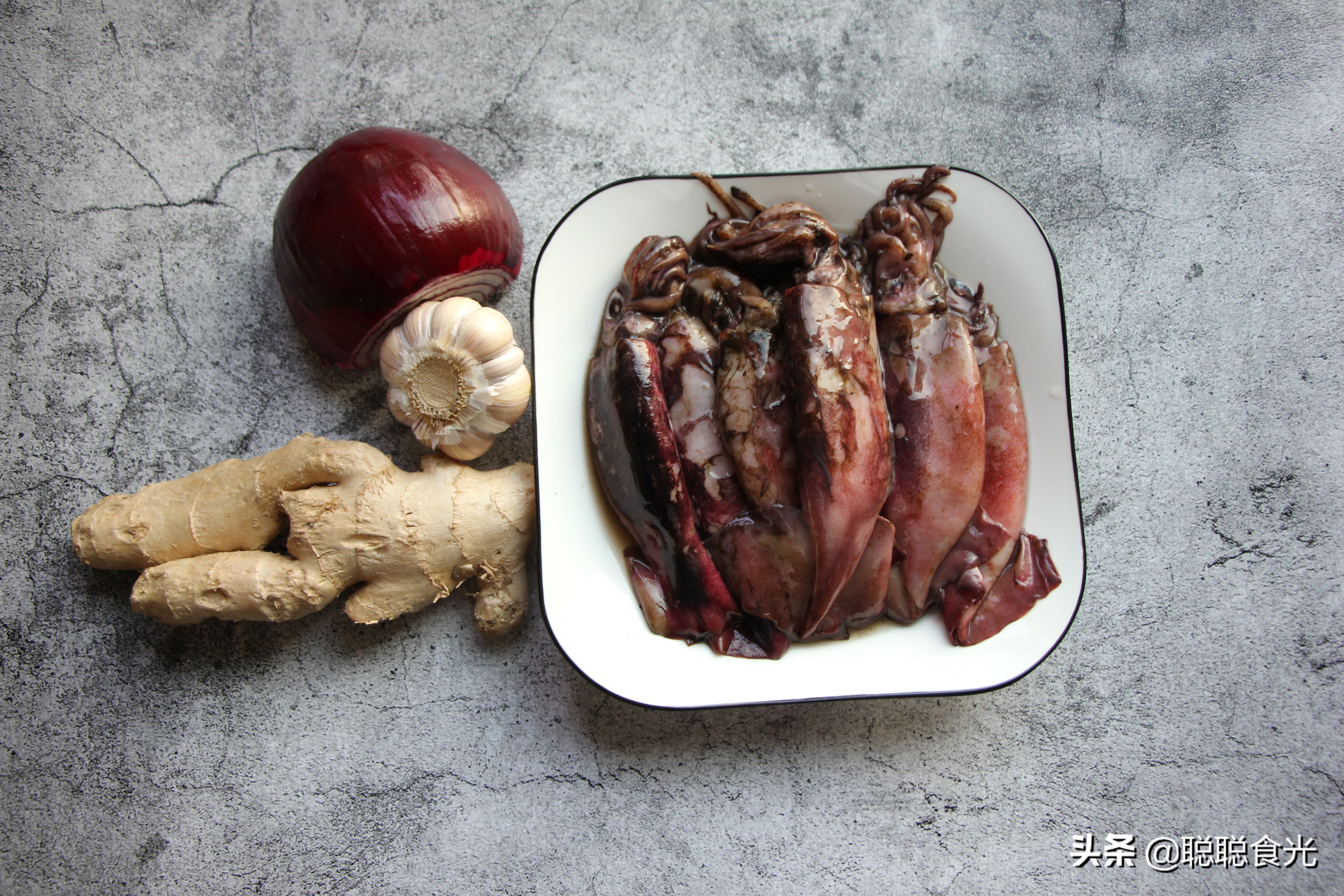 它名字叫鱼却不是鱼，随便炒一盘，开胃下饭，比鱼肉香