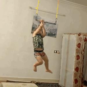 拥有6块腹肌的5岁孩子，人送外号“小泰山”！成年人都要跪了……