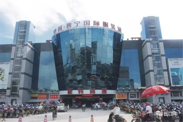 沧州服装批发市场哪个最大和便宜,广州服装服装批发市场