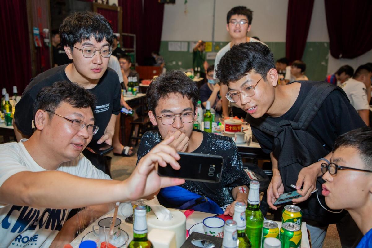 实况足球手游狂欢抽奖,实况足球手游齐聚绿茵活动