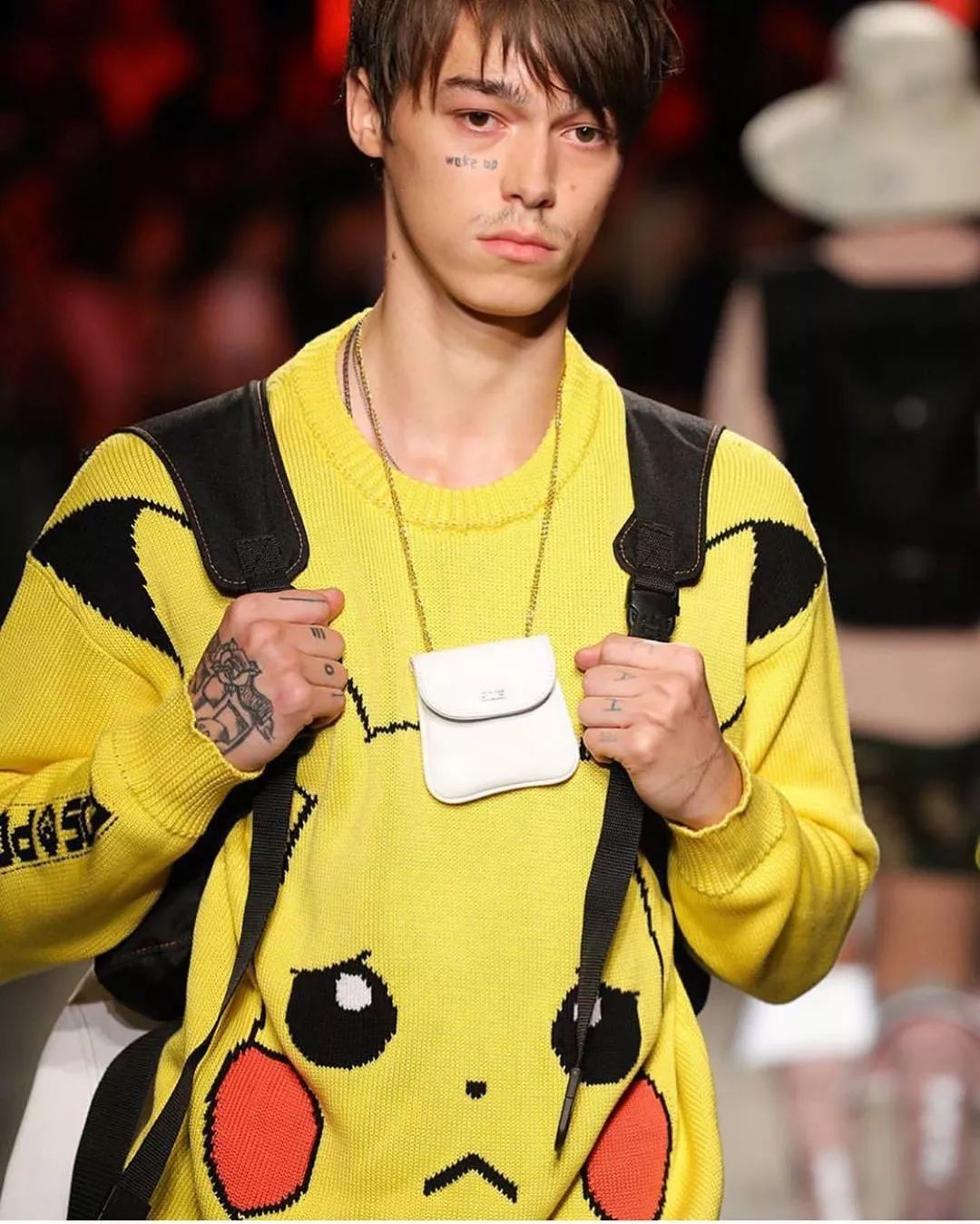 “以前看不起ACG，现在恨不得全身ACG。”