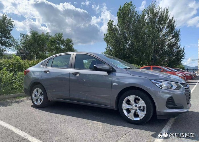 雪佛兰科沃兹优点和缺点,雪佛兰科沃兹最新款顶配四缸新车