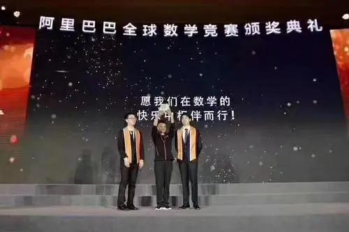 鏁板瑙i鍏斿瓙鍜岄浮,鏁板楦′細椋炲悧