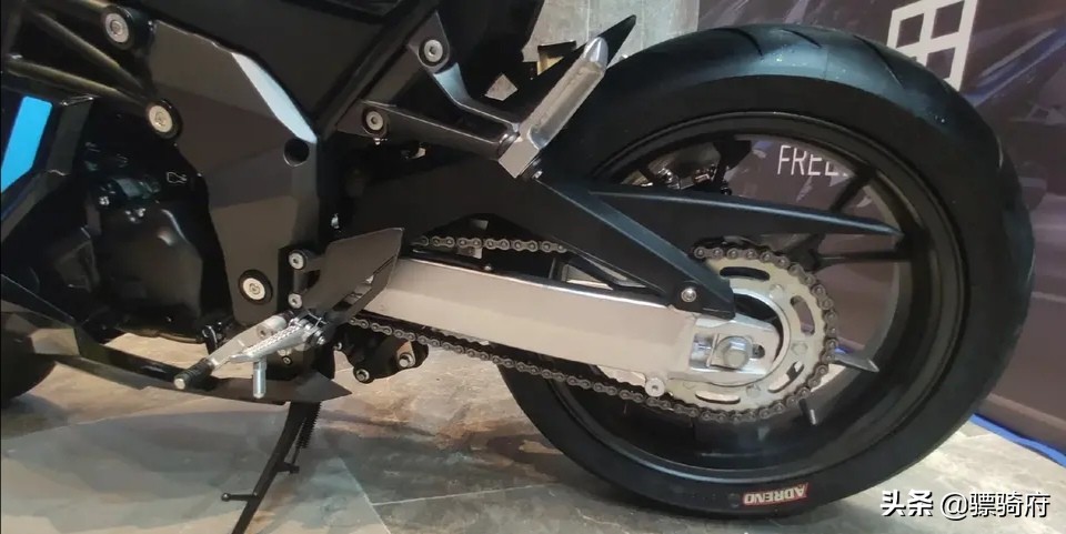 台荣250双缸视频,台荣250跑车