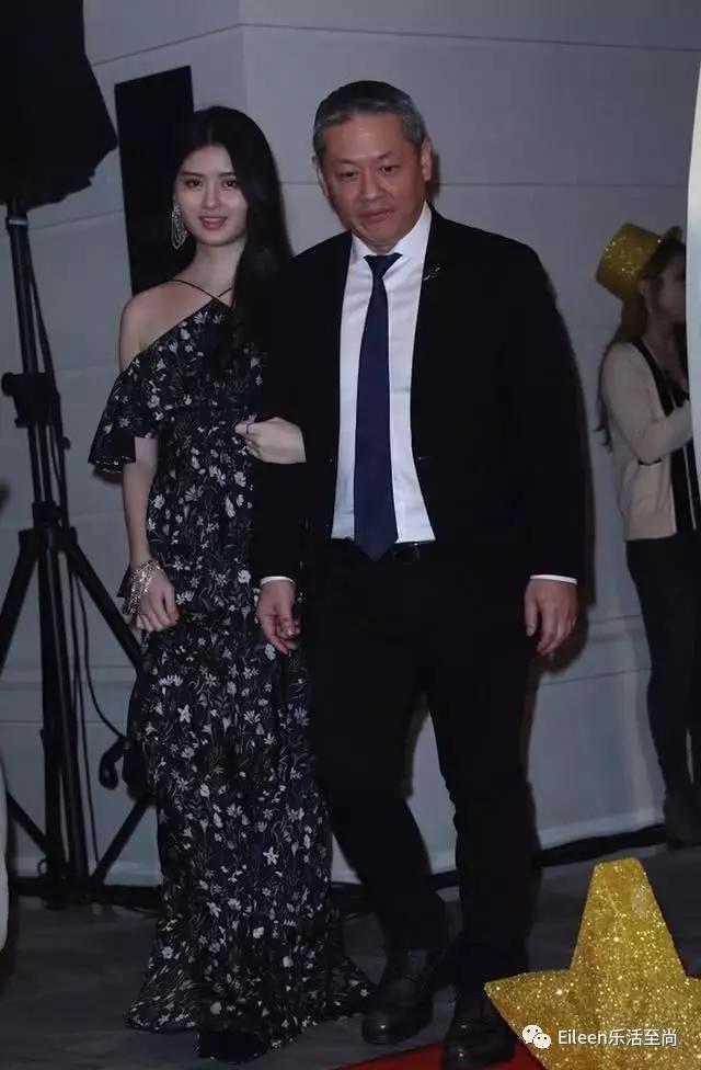 鍙版咕璞棬绗竴鍚嶅獩,鍙版咕鐧句嚎瀹朵骇绗竴鍚嶅獩