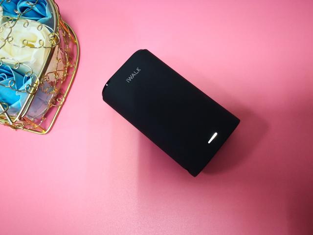 爱沃可iwalk二合一无线充电宝,爱沃可iwalk充电宝typec