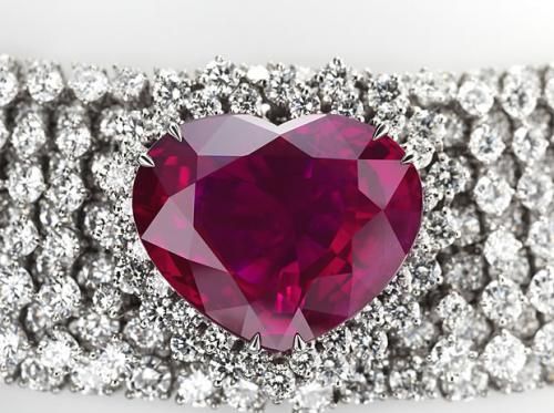 世界最贵项链排行榜,全球昂贵项链排名前十