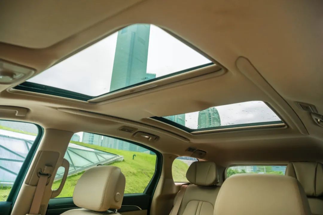 别克gl8es陆尊对比陆上公务舱,试驾gl8es陆尊