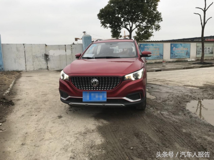 体验驾车在颠簸的路上视频,体验盘山公路