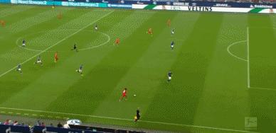 莱万5场世界纪录,莱万一战打破两项世界纪录