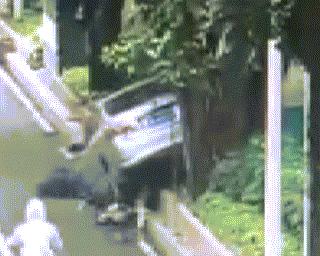 新手倒车总出事？学会这六点从此远离倒车事故