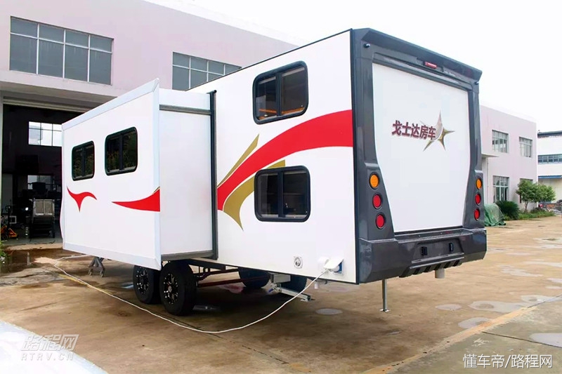 超级豪华8米双轴拖挂式房车,19.98万的皮卡房车