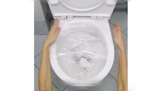 马桶被卫生纸堵了怎么快速疏通,在酒店马桶因卫生纸堵了要赔钱吗