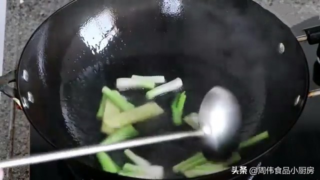 鱿鱼仔怎么做好吃家常,鱿鱼仔怎么做好吃的视频