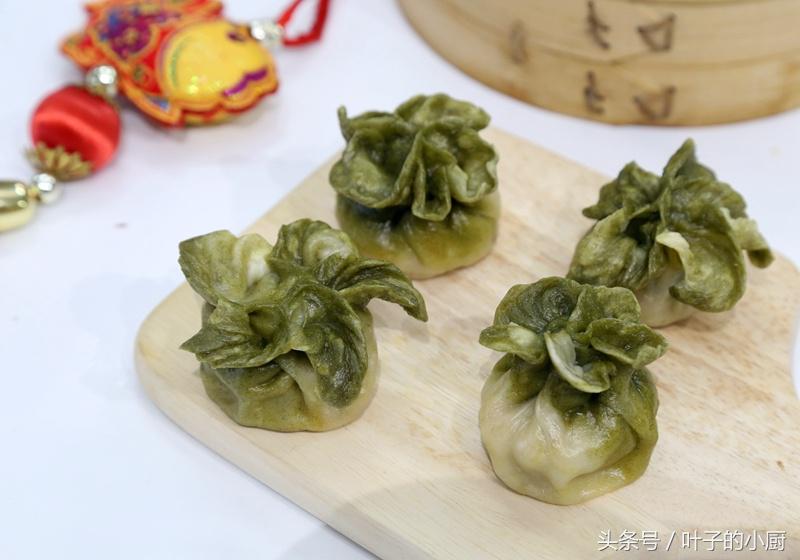 饺子怎么捏褶子慢动作,包饺子捏花边怎么捏