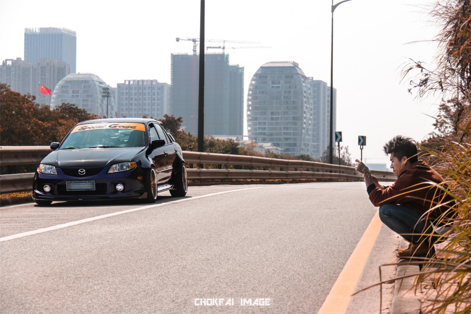 几几年的马自达323最好看,亲手打造超级车