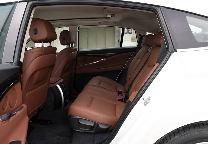 宝马5系GT降至55万值不值得下手