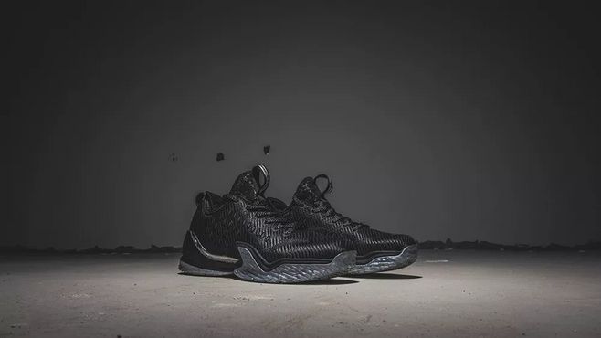 黑豹联名配色篮球鞋,安踏黑豹联名跑鞋