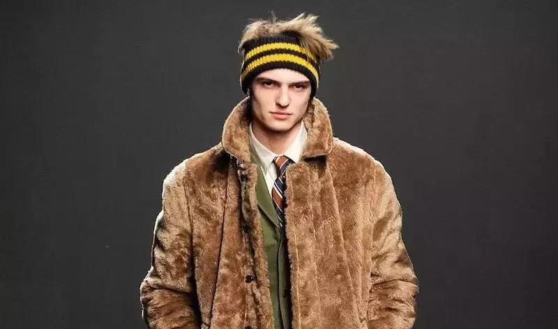 好看不贵的衣服学生推荐,好看不贵的学生用品