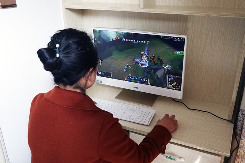 戴尔23.8显示器有4k的吗,戴尔23.8寸显示器尺寸