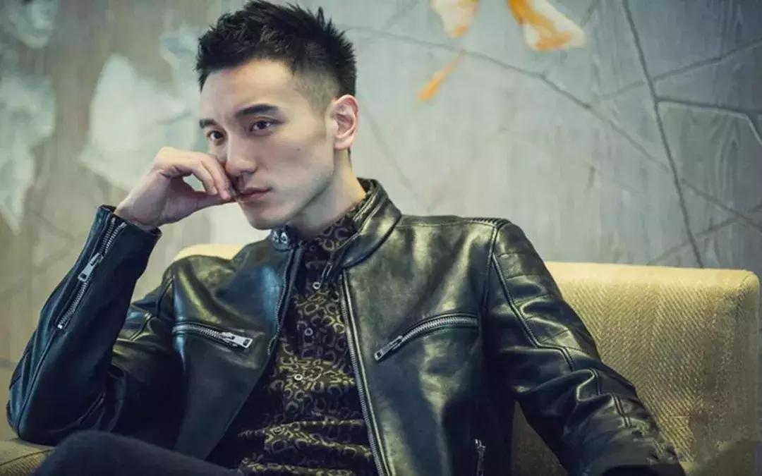 拯救发际线高额头大的发型,发际线大额头宽适合什么发型