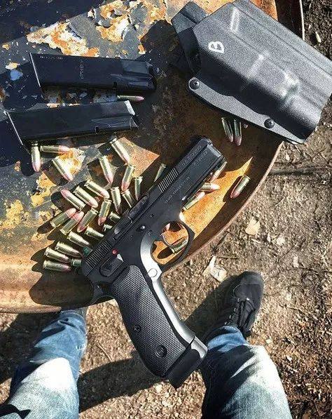 战术卢卡斯完整版,战术教父卢卡斯射击视频