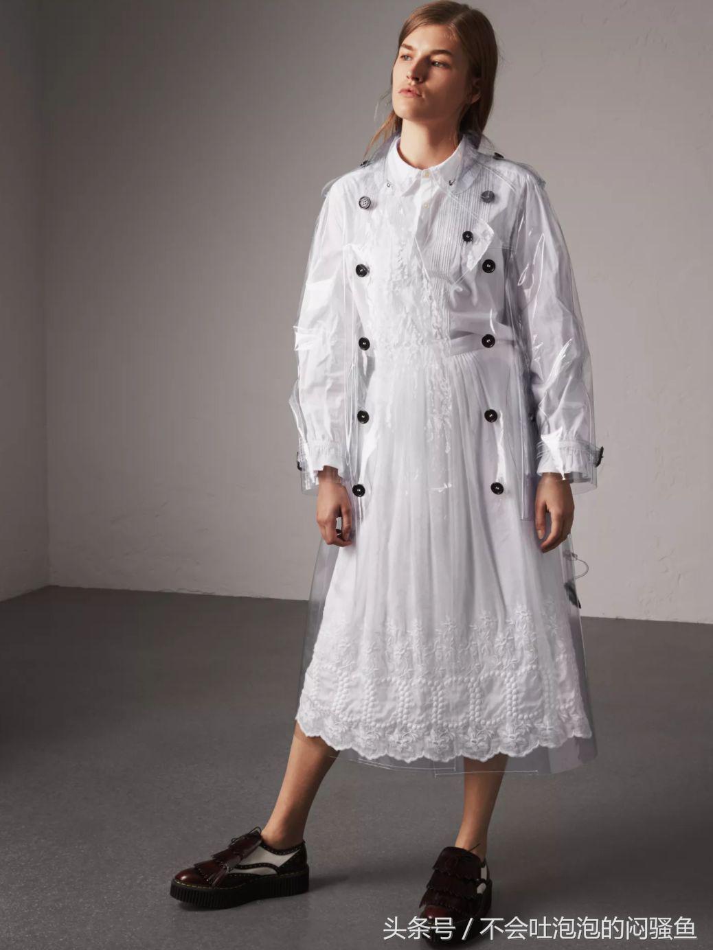 杨幂透明购物袋,花700块买包