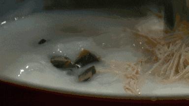 皮蛋瘦肉粥皮蛋可以不煮吗,皮蛋有毒吗是怎样做的