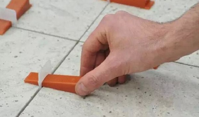 旧墙面铺贴新瓷砖的注意事项,瓷砖选购注意事项及使用方法