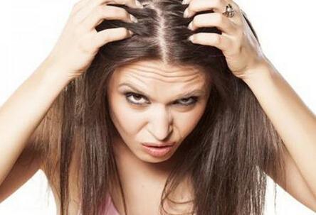 刚洗完头就有头皮屑怎么解决,才洗完头就有头皮屑怎么办