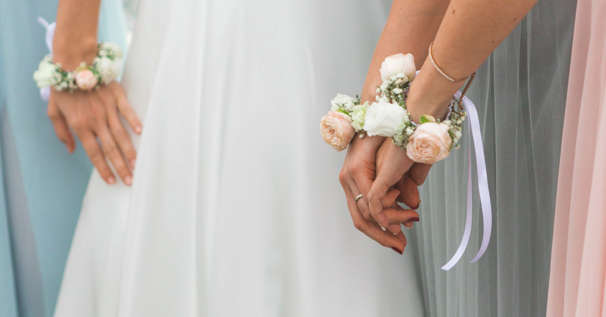 订婚宴女神闺蜜醉酒,我让男友送她回家,谁知第二天接到分手电话