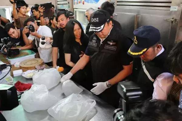 再次触目惊心，大量假货专坑中国人！