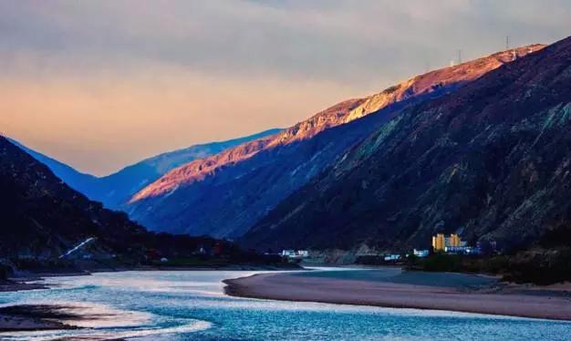 12月西藏最美旅行地排行,背包旅行西藏最美旅行时间表