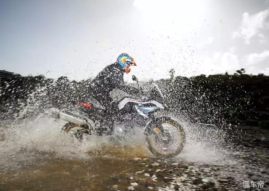 宝马f850gsadv上路需要多少钱,宝马f850gsadv三厢推荐