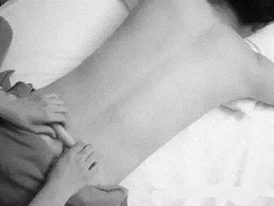 腰椎间盘突出腰部有水肿怎么消除,腰椎间盘突出腰部僵硬怎么锻炼好