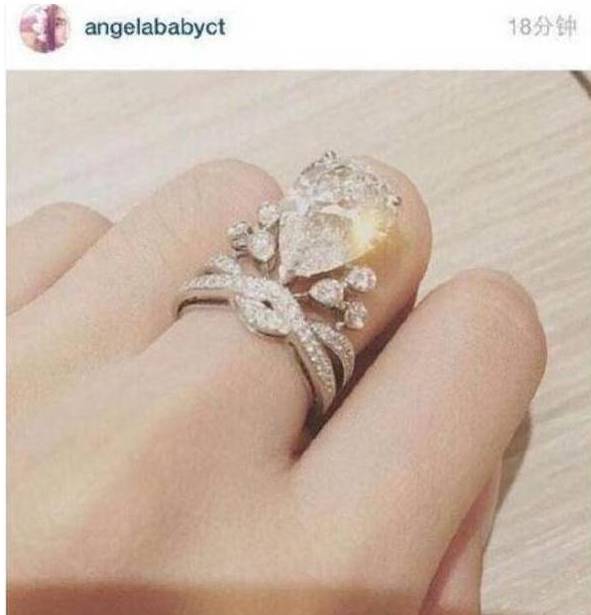 安以轩10克拉钻戒多少钱,安以轩手戴钻戒结婚的图片