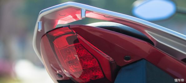 国四电喷幻影150价格,五羊本田幻影150国四电喷摩托车