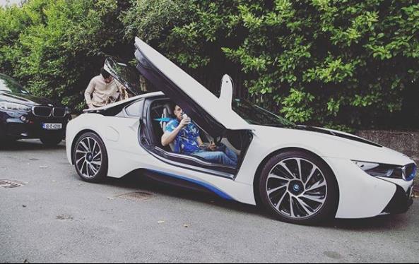 嘴炮梅威瑟炫富,梅威瑟炫富劳斯莱斯