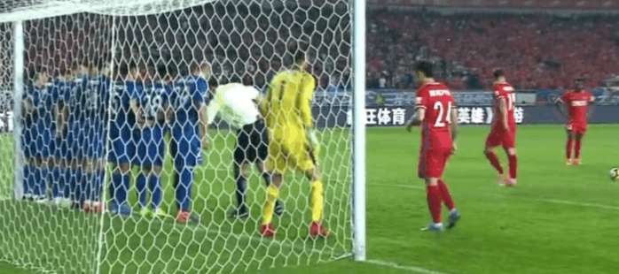 苏宁被误判的点球,江苏苏宁任意球