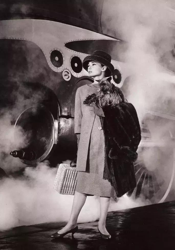 赫本和纪梵希，有一种友情超越爱情