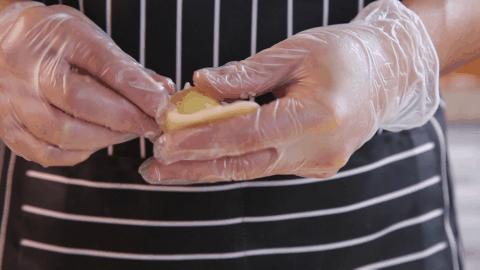 超好吃的绿豆酥饼的做法,酥的掉渣的绿豆饼无糖做法