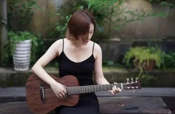 8首“有毒”民谣，总有一首路过你心上