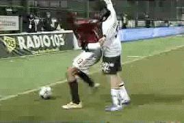 齐达内罗纳尔多vs梅西c罗,铲过梅西c罗的人