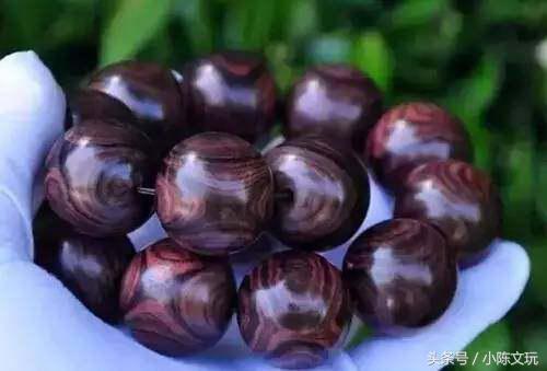 海南黄花梨紫油梨手串多少钱,黄花梨最顶级手串